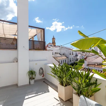 Old Town Duck House 4* Estepona